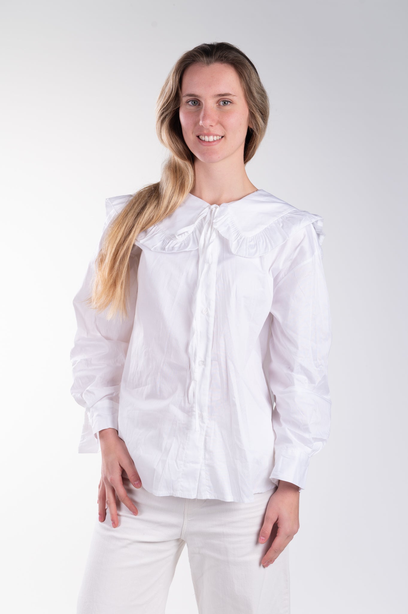 Camisa cuello bebé oversize