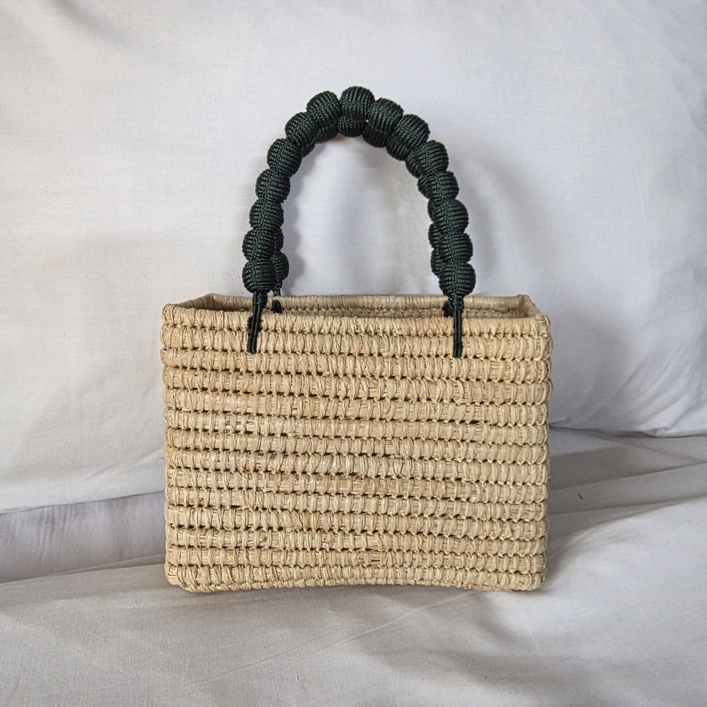 Bolso artesanal de rafia y algodón oasis