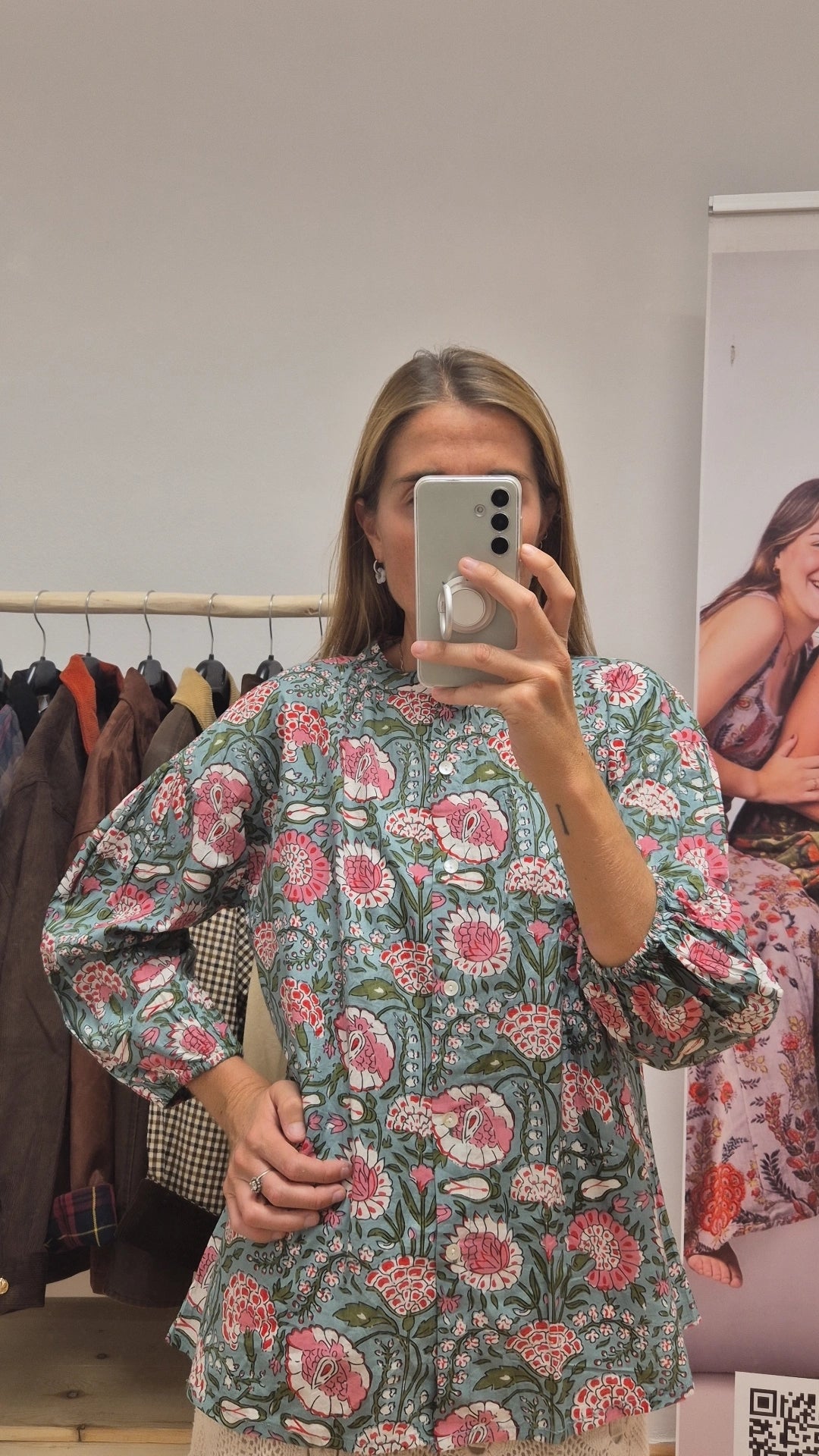 Blusa 100% algodón cuello mao verde jabonoso