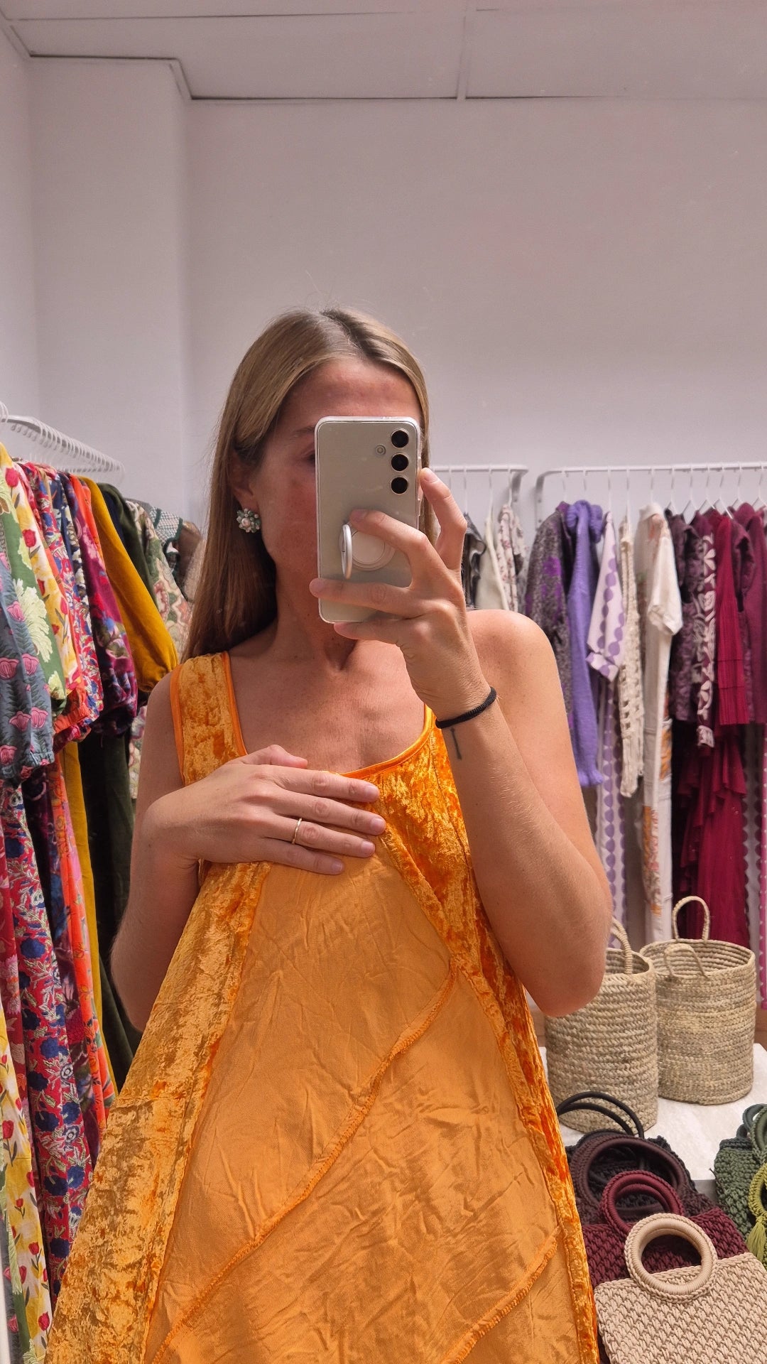 Vestido Moniquita terciopelo especial naranjito