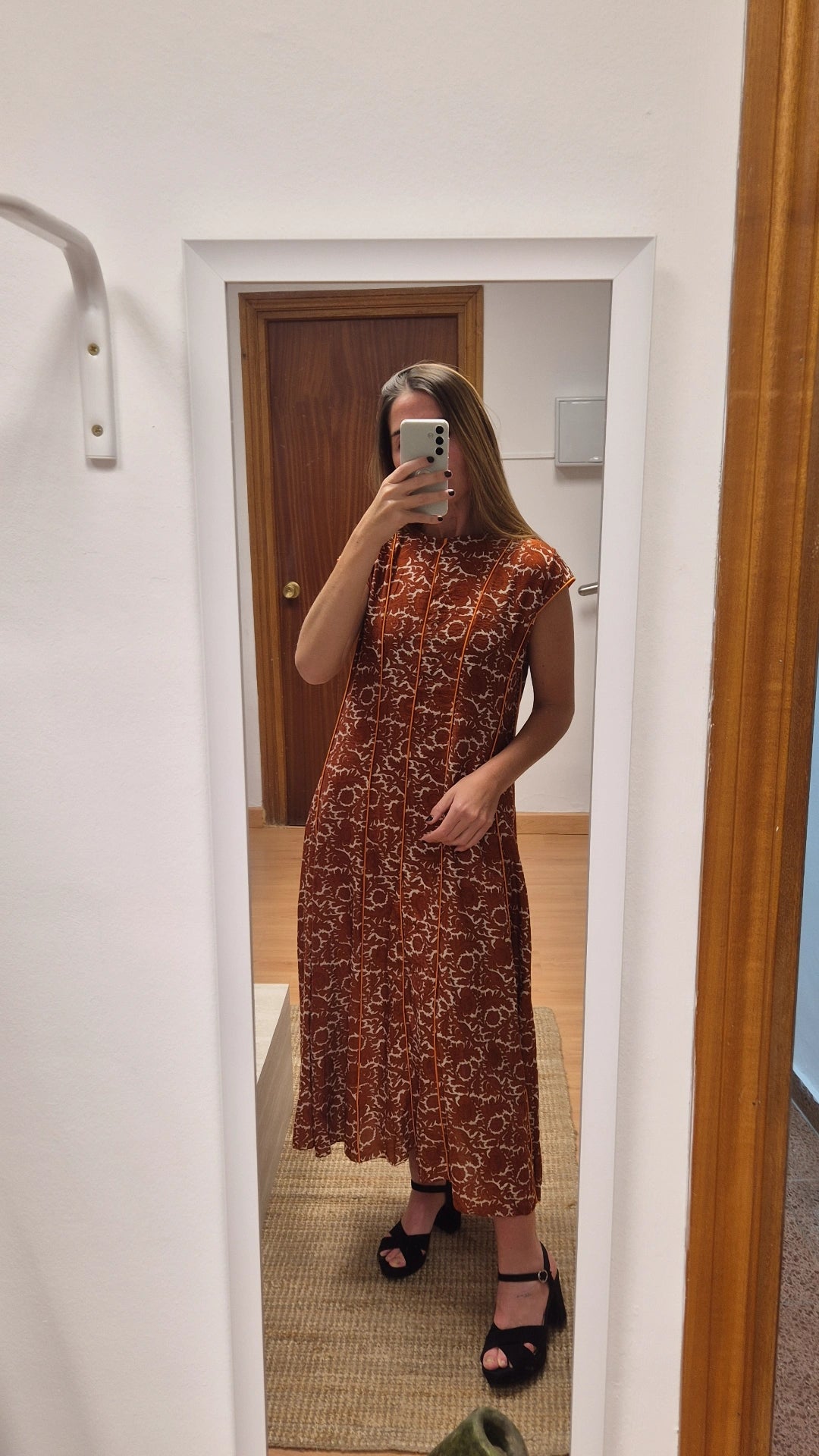 Vestido Carmina teja