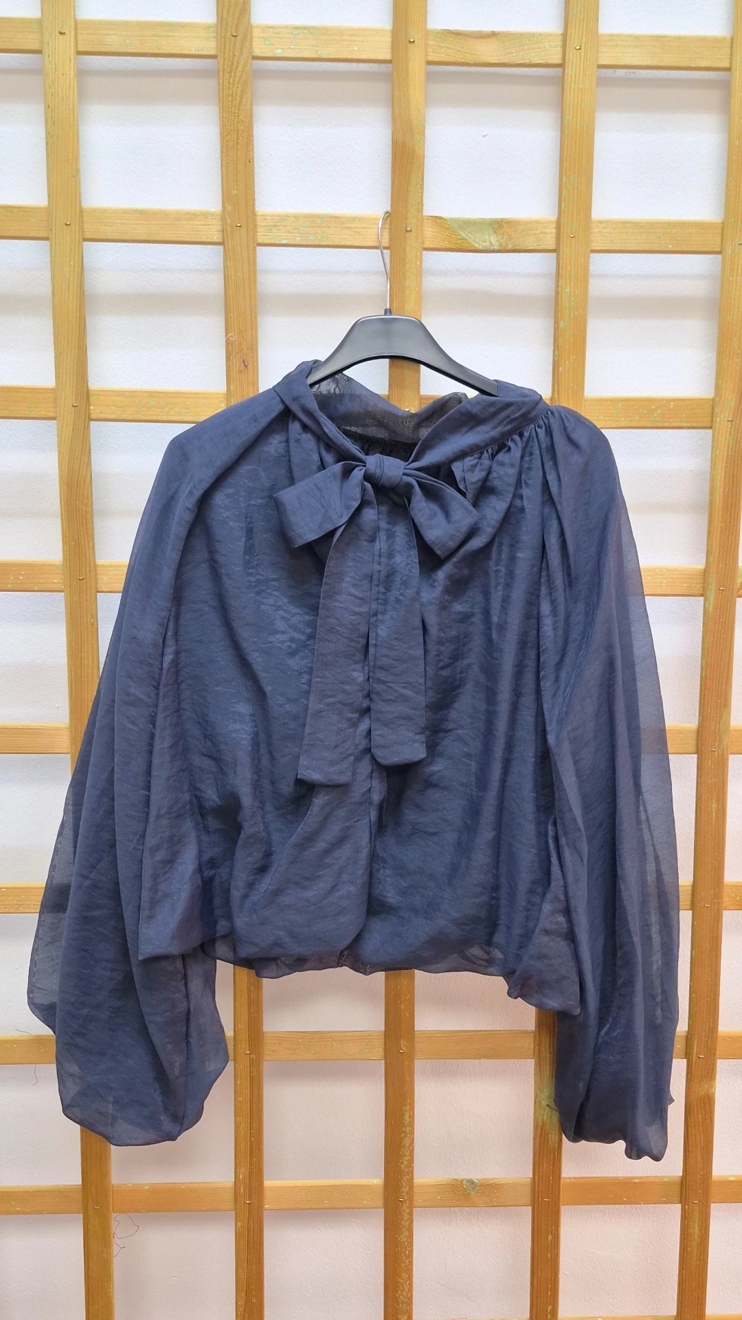 Blusa Lucía azul marino
