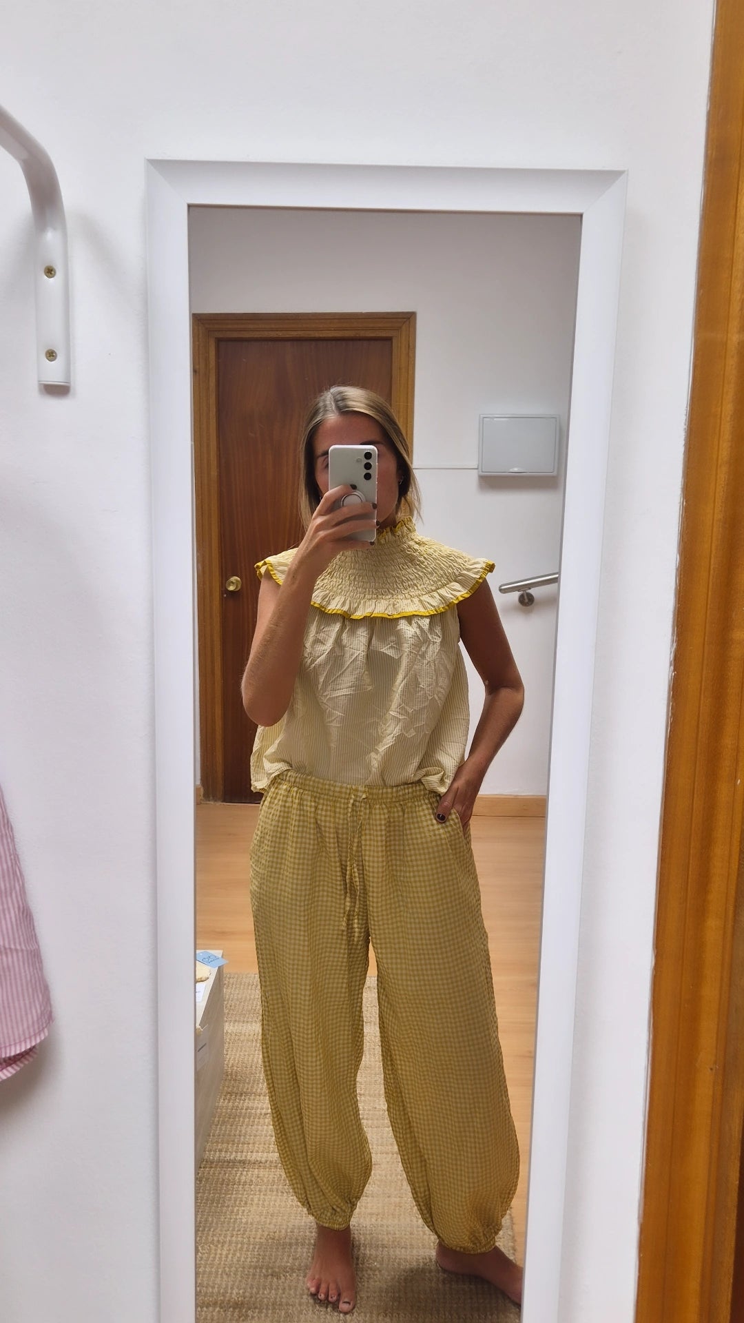 Pantalón bombacho cuadritos mostaza