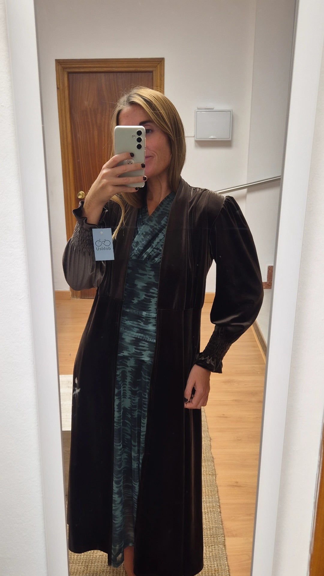 Abrigo terciopelo marrón chocolate