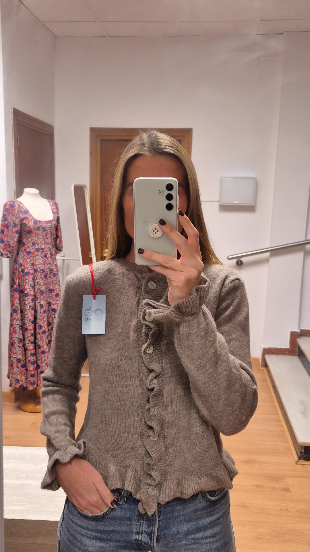 Cardigan botón beige