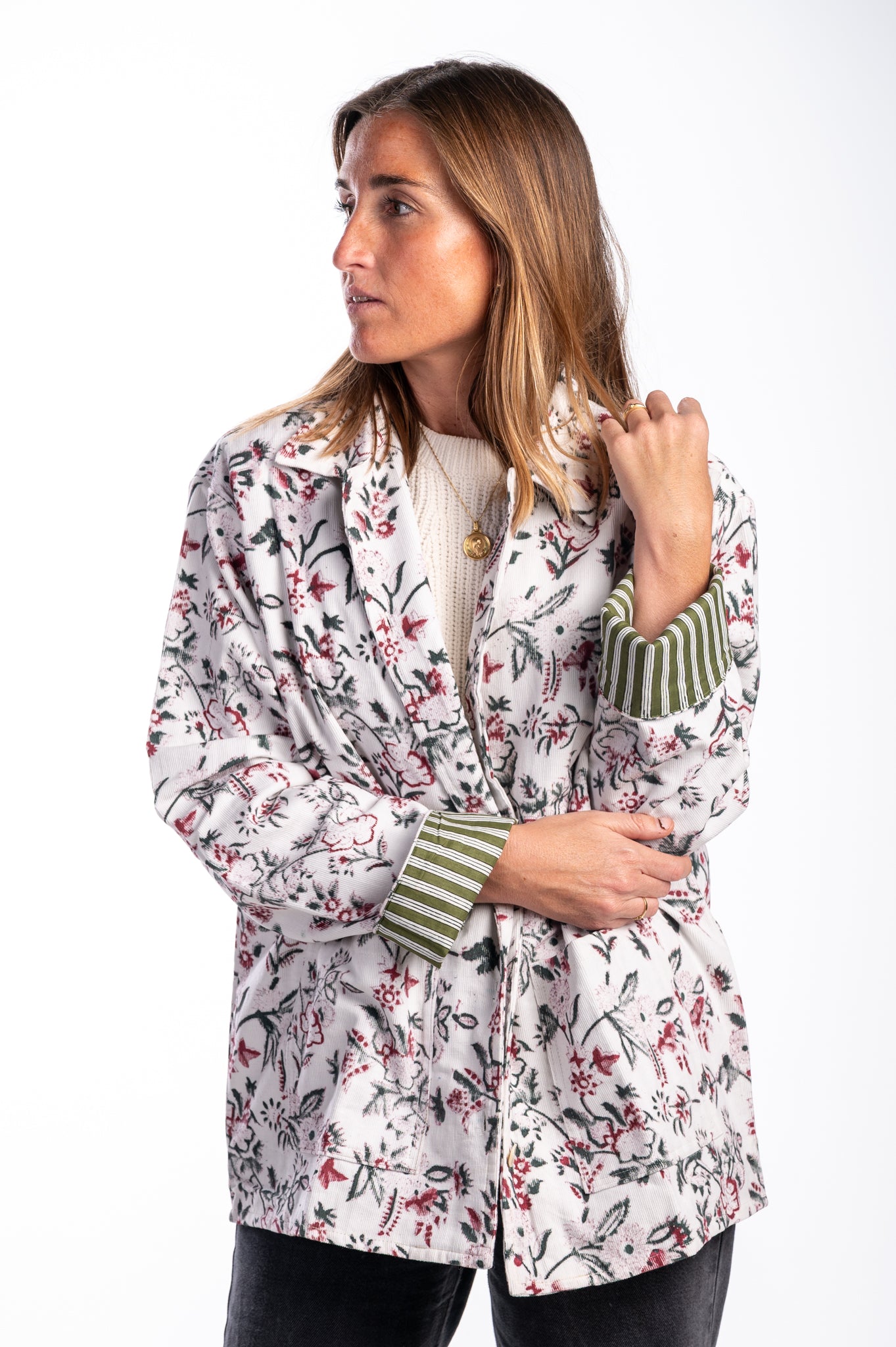 Chaqueta Aryam blanco flores