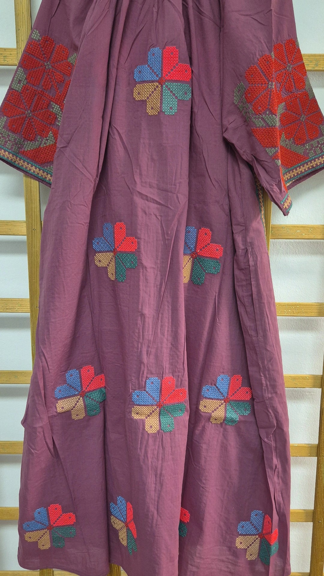 Vestido bodado pata de gallo