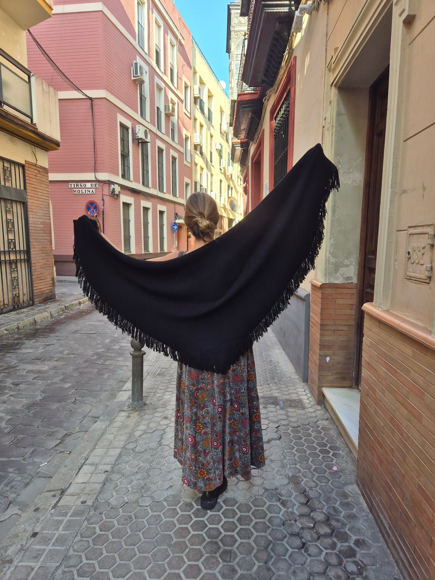 Poncho flecos negro