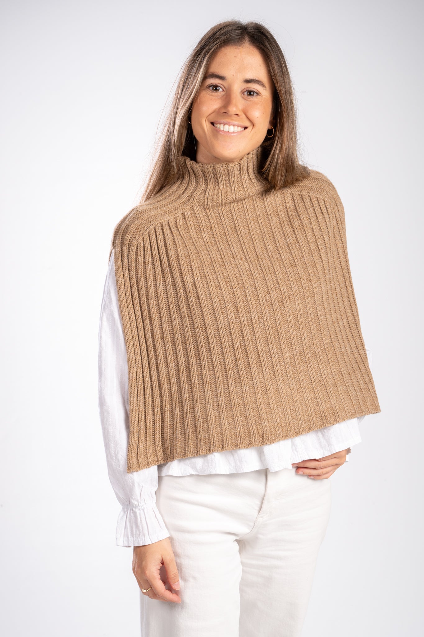 Capa cuello beige