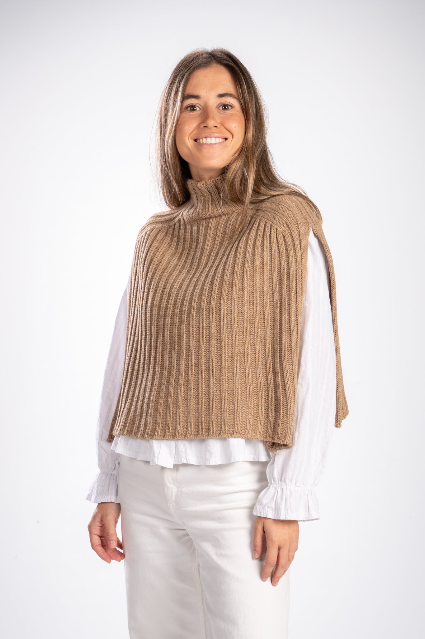 Capa cuello beige