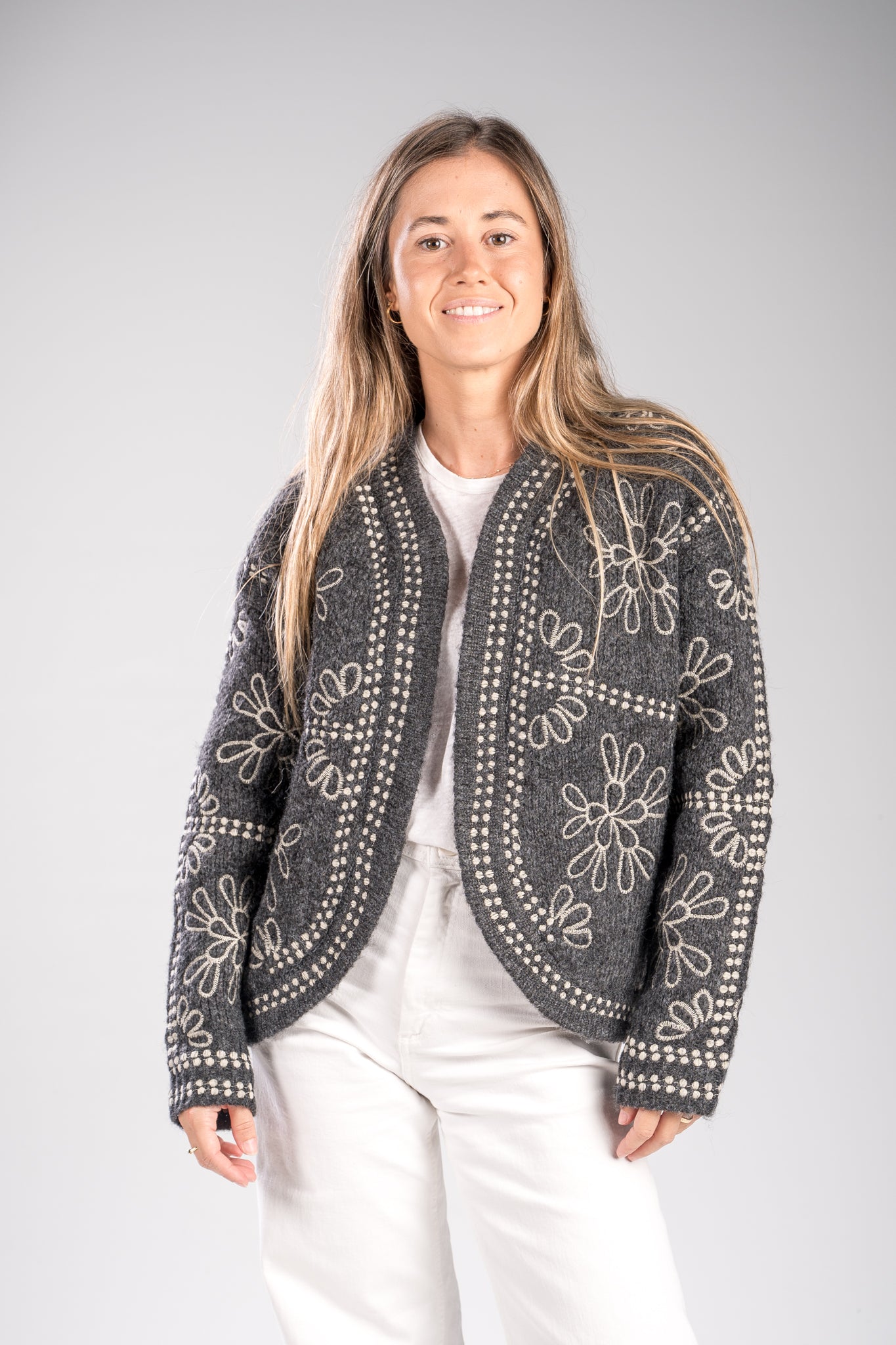 Chaqueta bordados 100% lana - gris