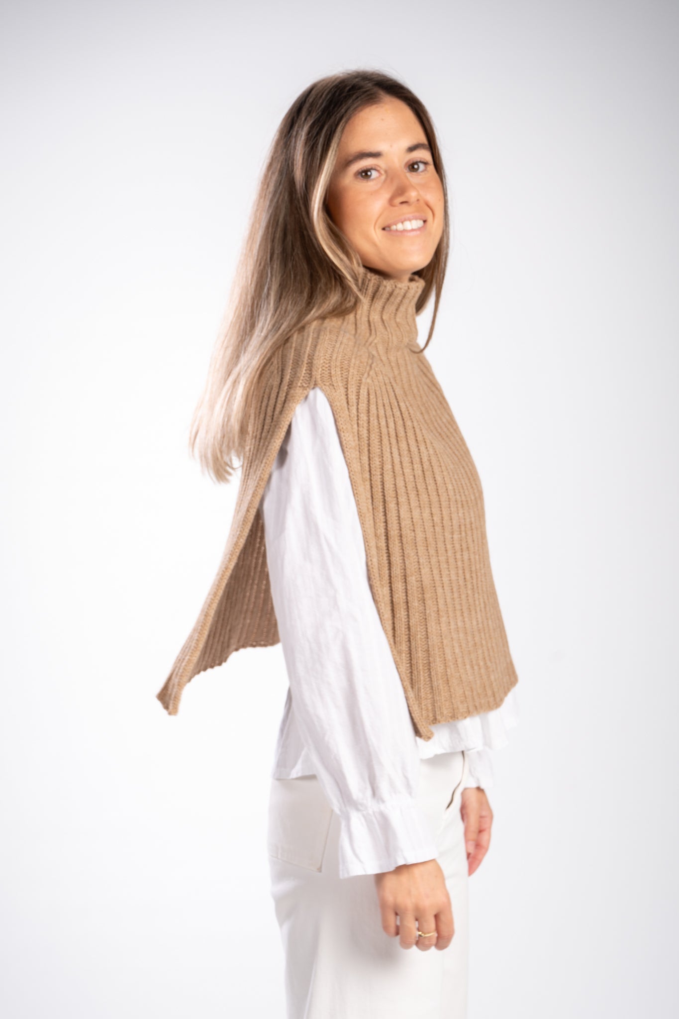 Capa cuello beige