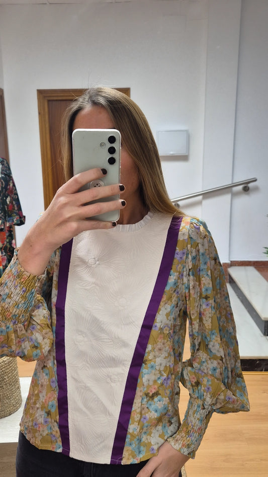 Blusa floral mostaza