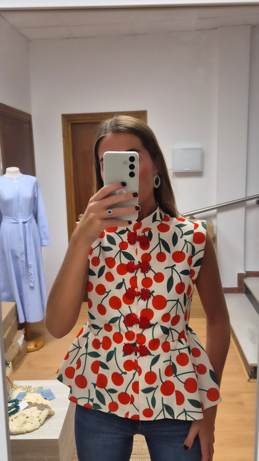 Chaleco & Blusa cereza
