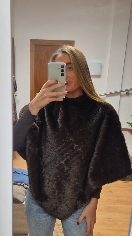 Poncho pelo marrón chocolate