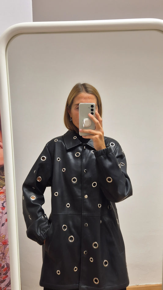 Chaqueta polipiel circulitos