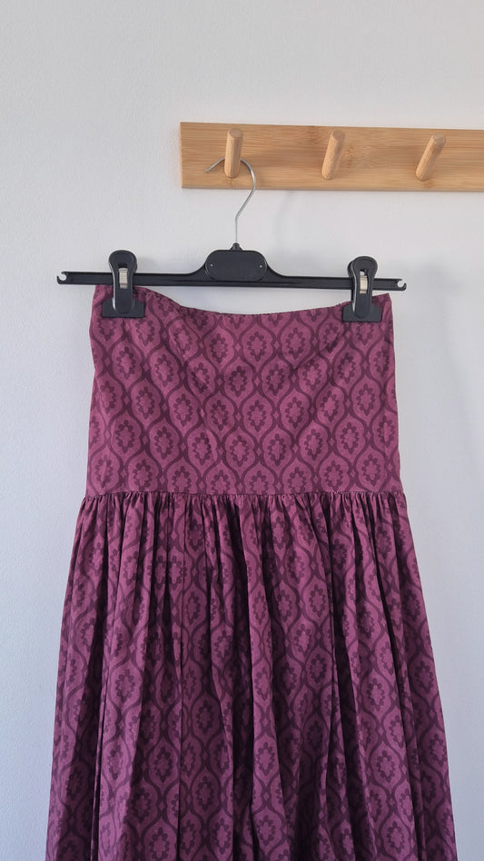 Falda generación Z estampado berenjena