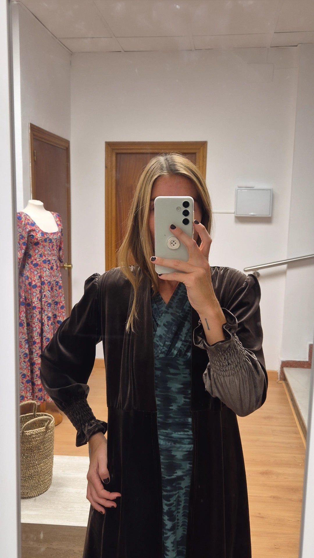 Abrigo terciopelo marrón chocolate