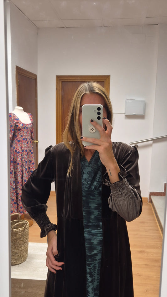 Abrigo terciopelo marrón chocolate