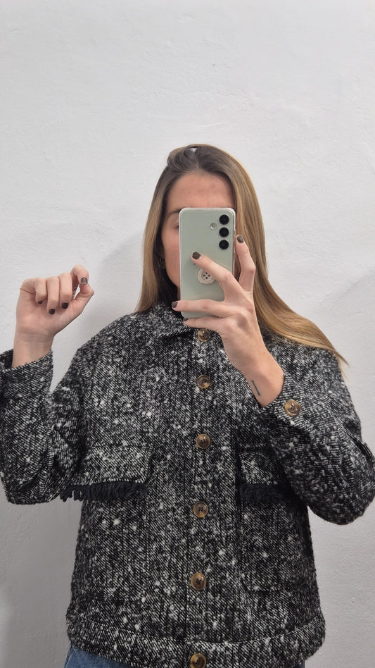 Chaqueta detalle flecos
