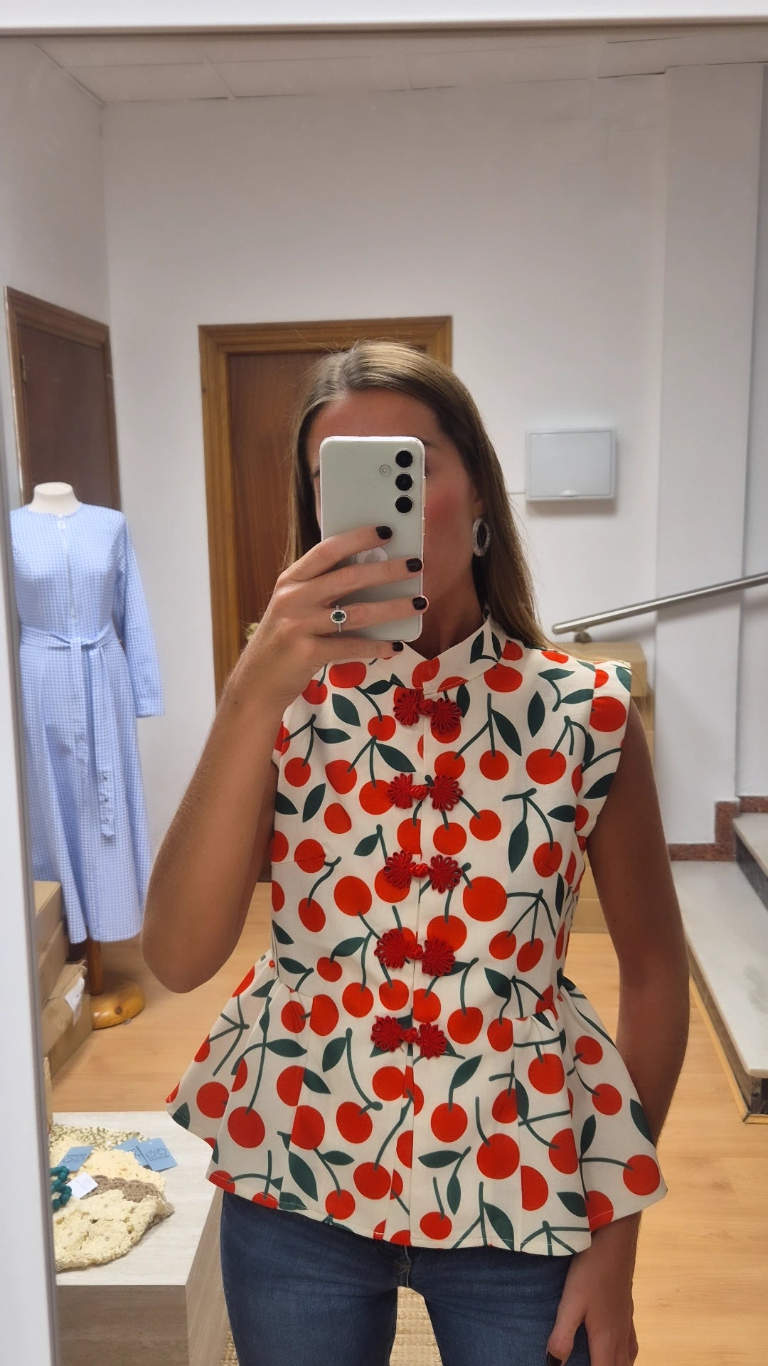 Chaleco & Blusa cereza