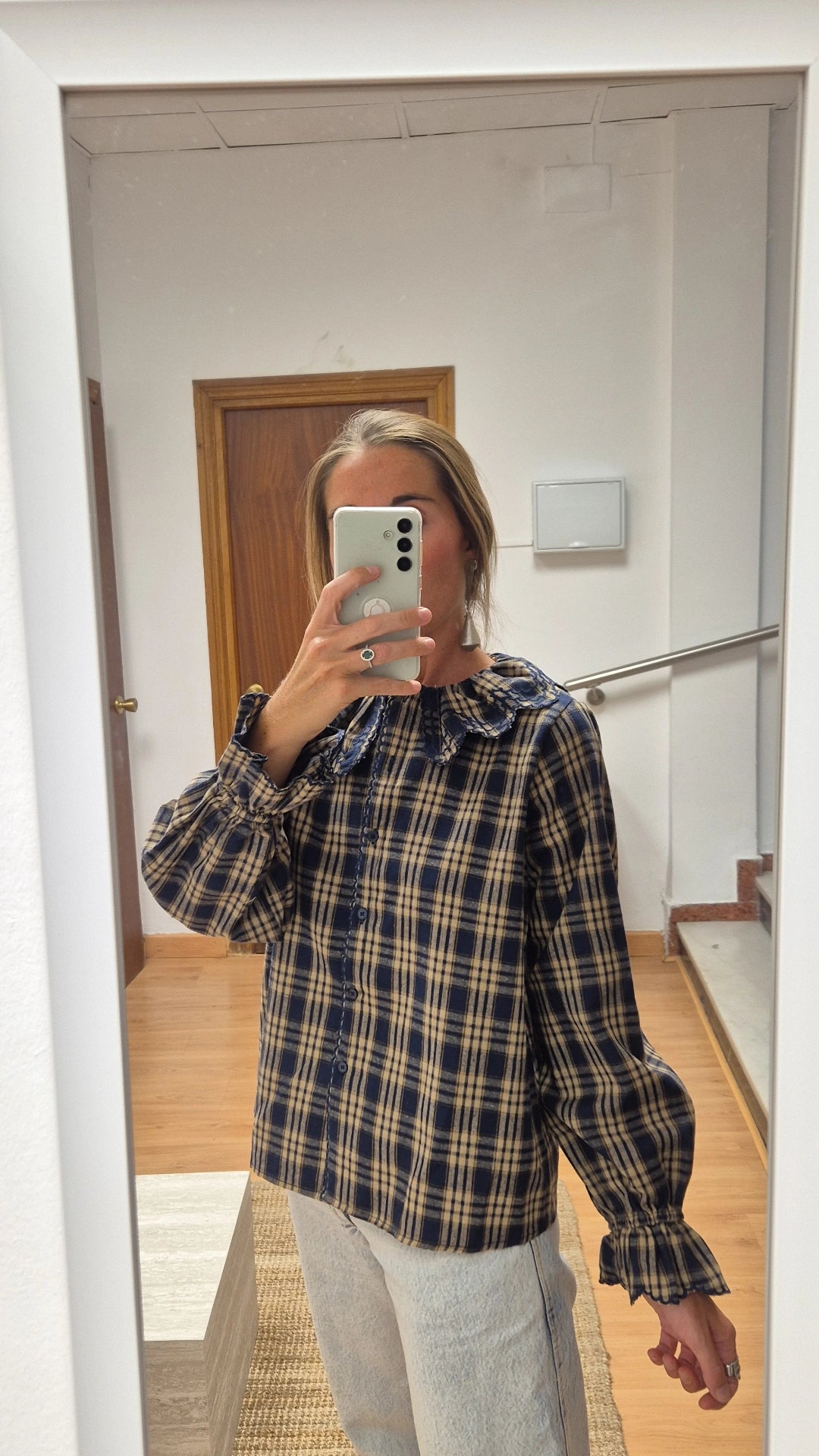 Blusa paño escocés cuello