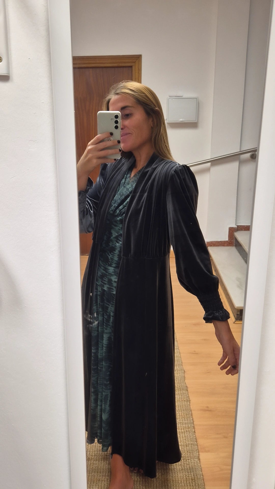 Abrigo terciopelo gris