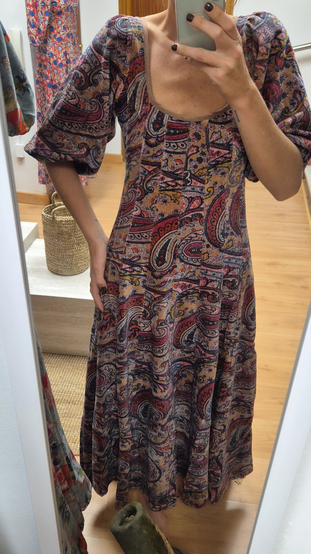 Vestido Moniquita con mangas Arena dorada