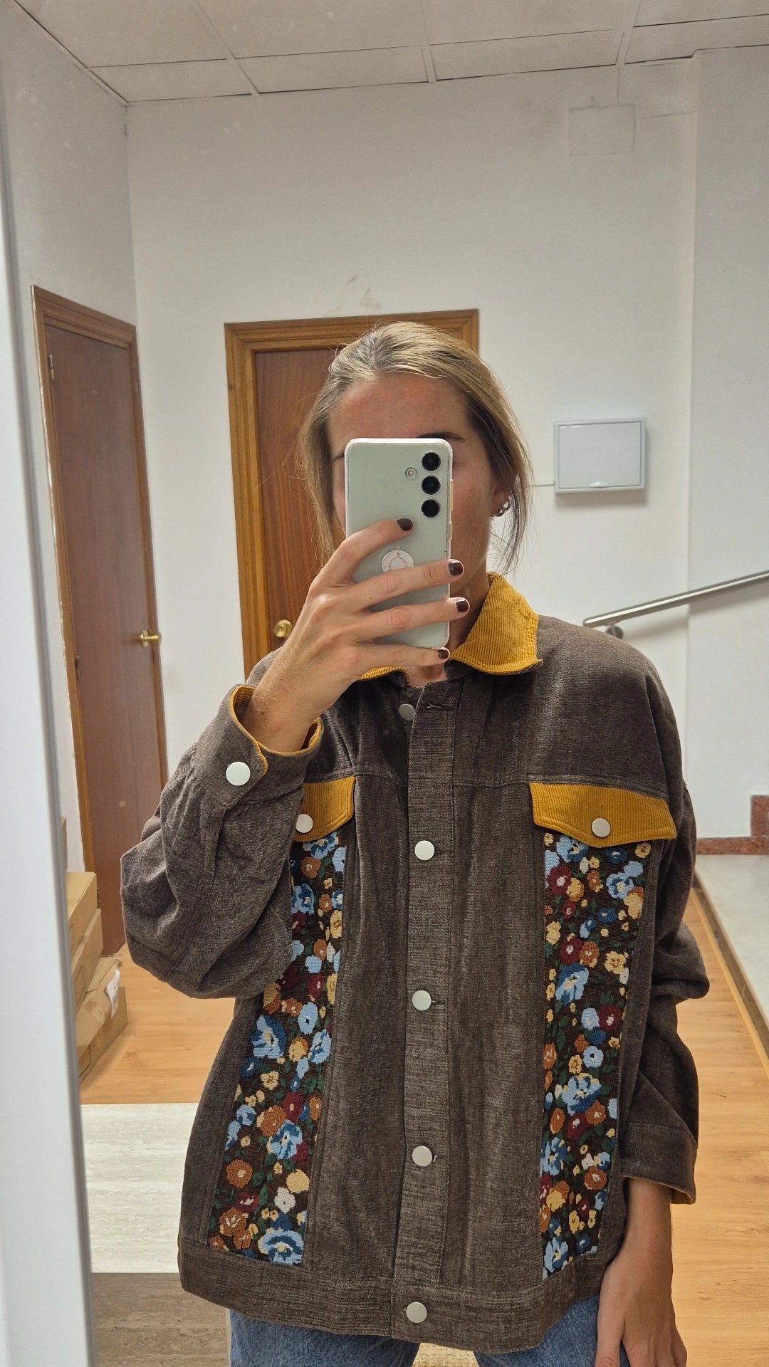 Chaqueta Pia marrón