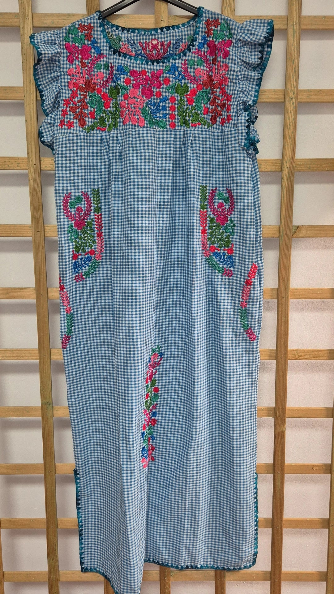 Vestido vichy bordado four