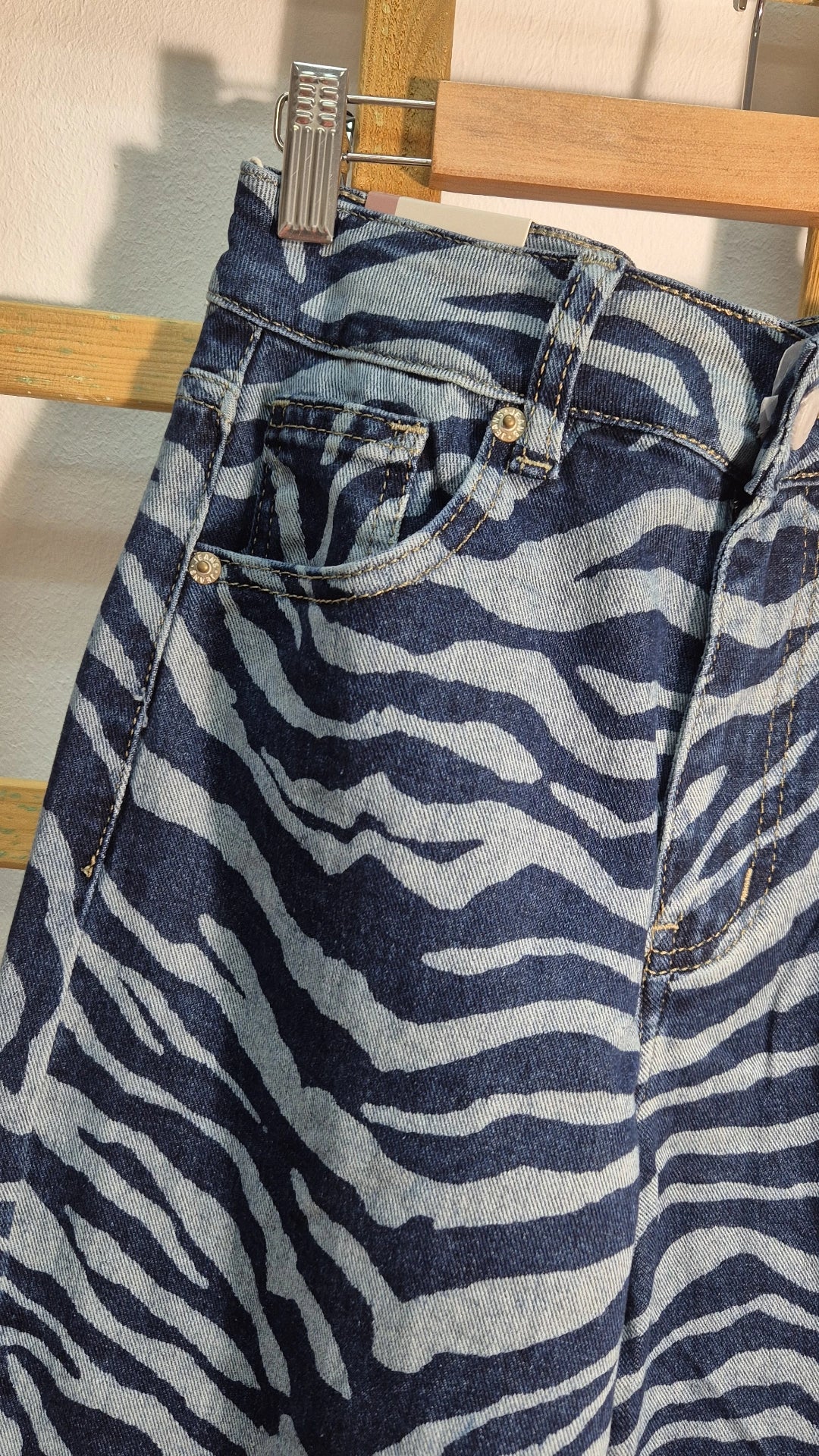 Pantalón animal print denim
