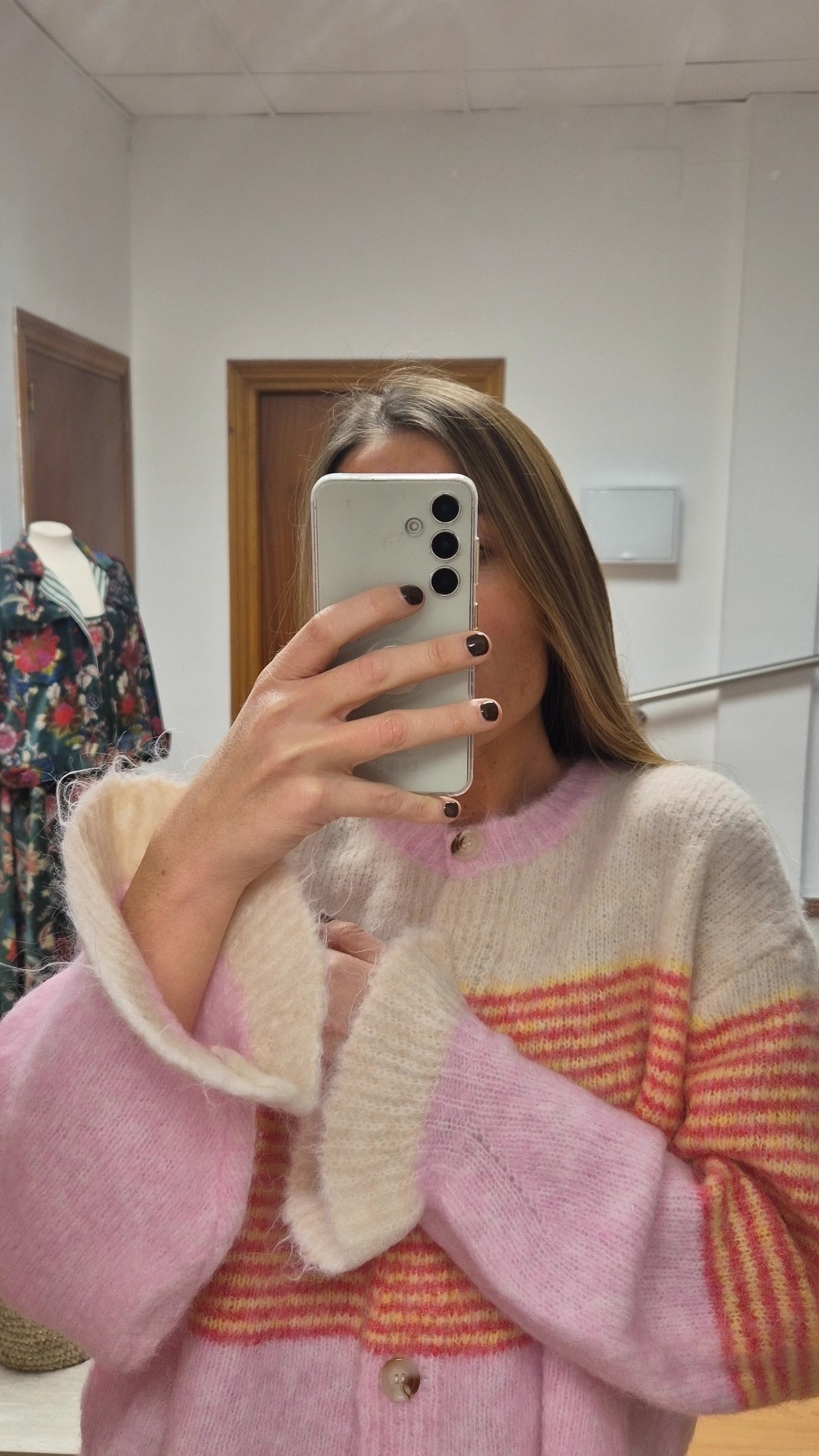 Cardigan rosas y pasteles