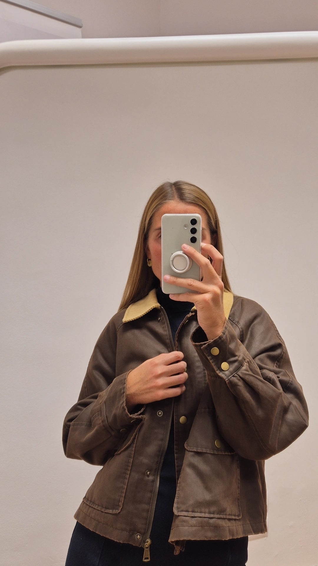 Chaqueta trucker con cuello de pana