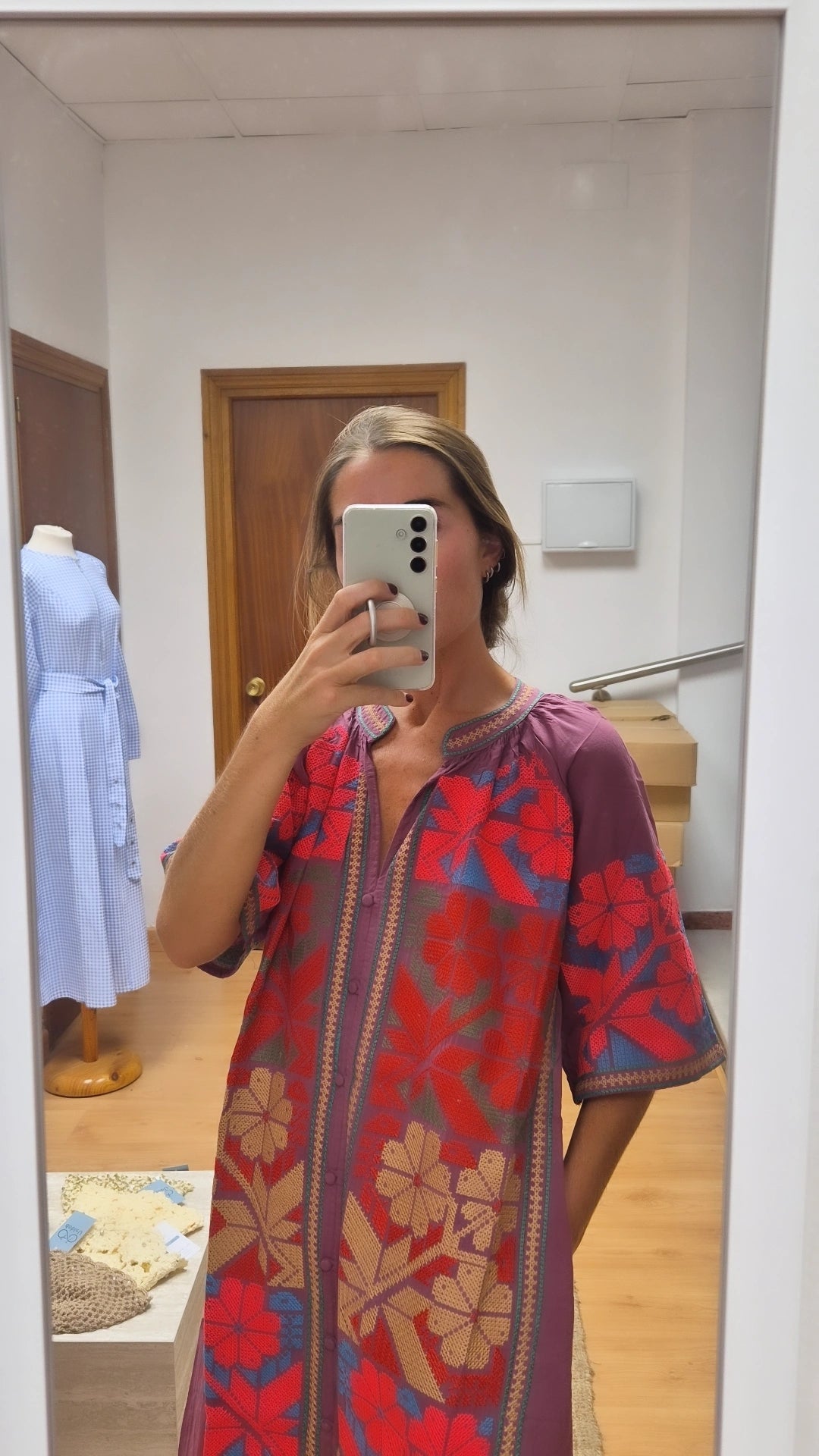 Vestido bodado pata de gallo