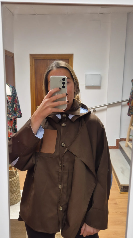 Gabardina mil detalles