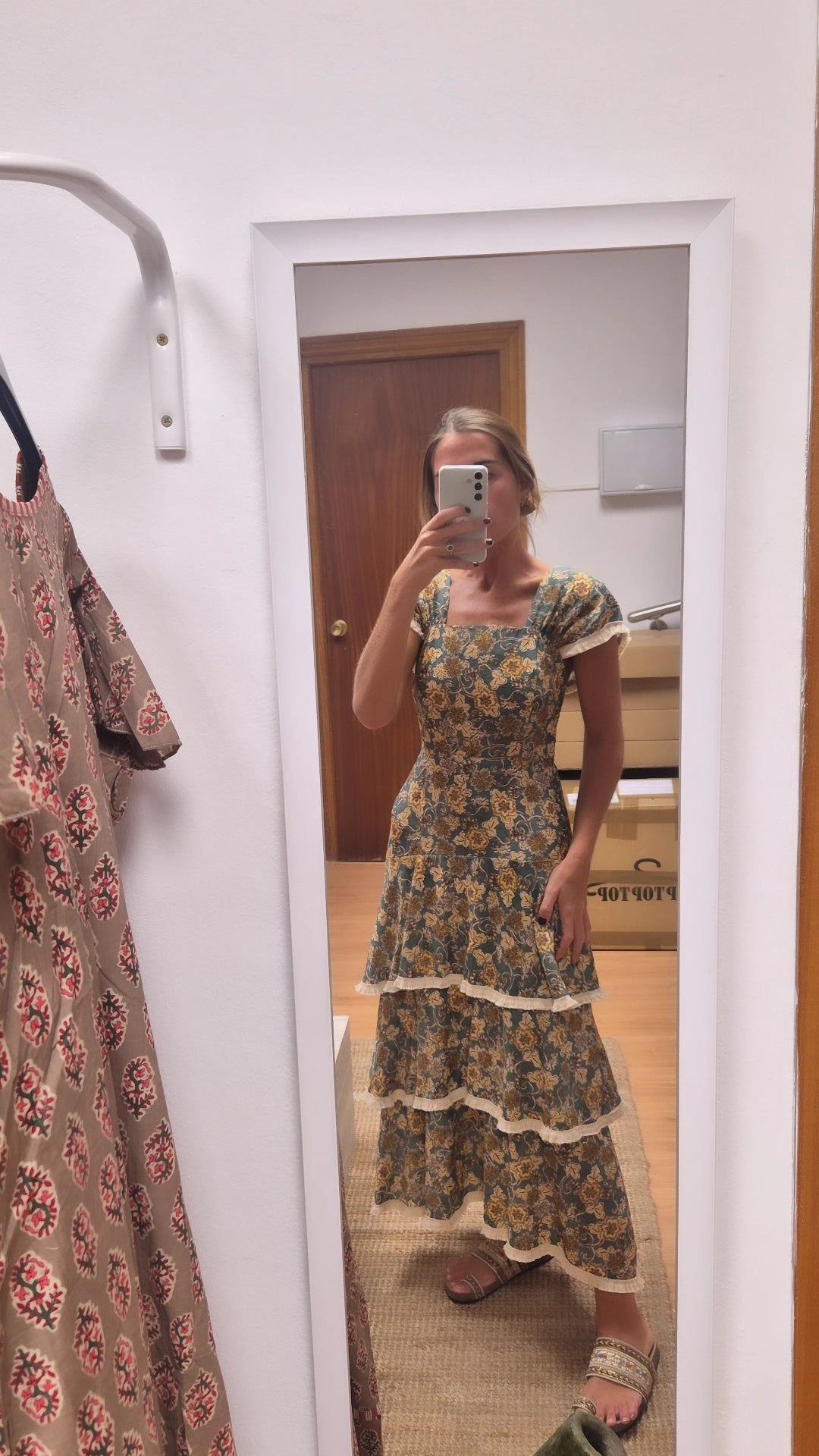 Vestido volantes y flecos C