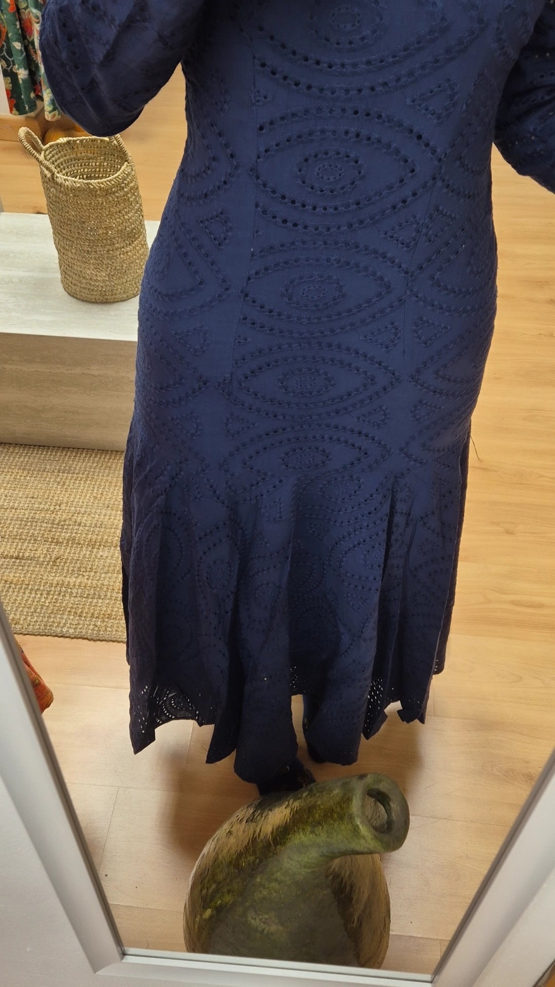 Vestido perforado azul marino