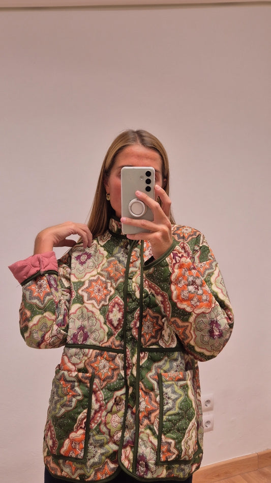 Chaqueta acolchada estampada
