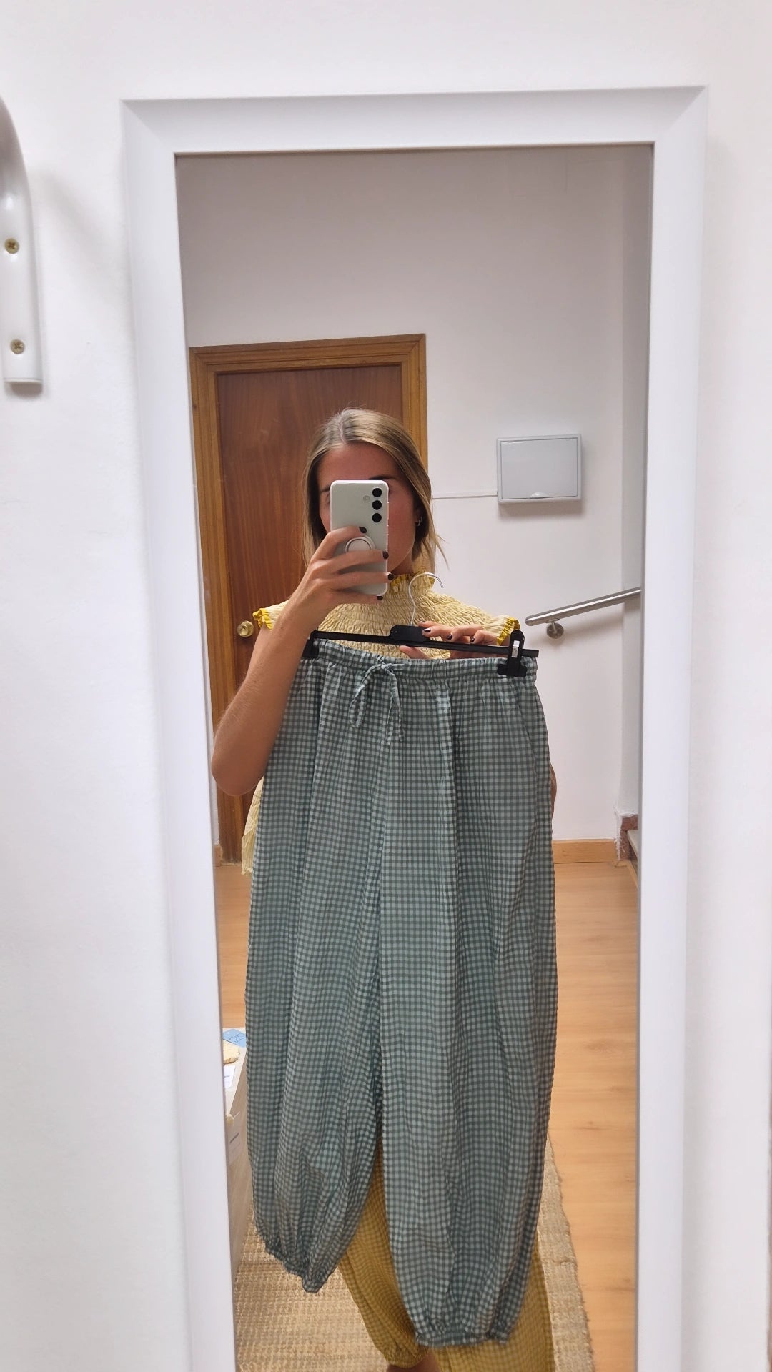 Pantalón bombacho cuadritos verde jabonoso