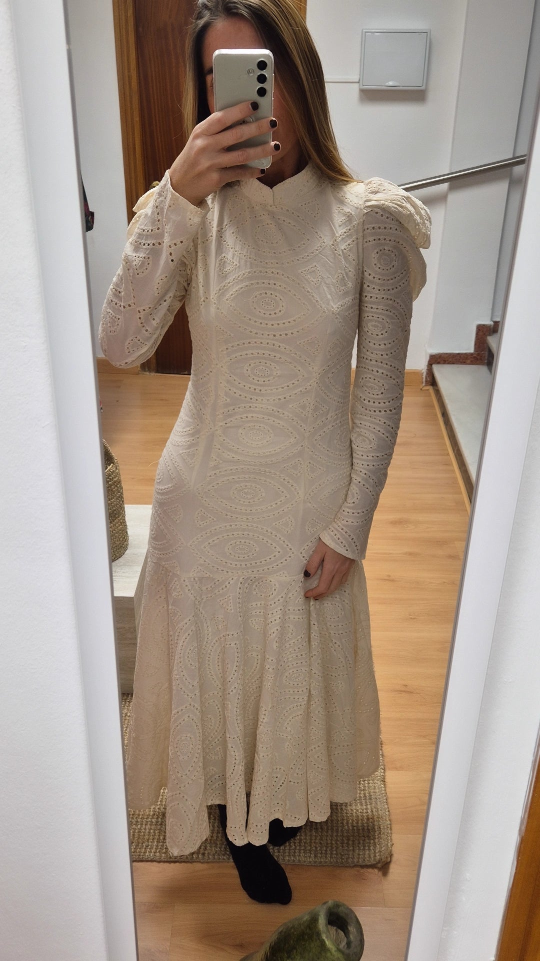 Vestido perforado crudo