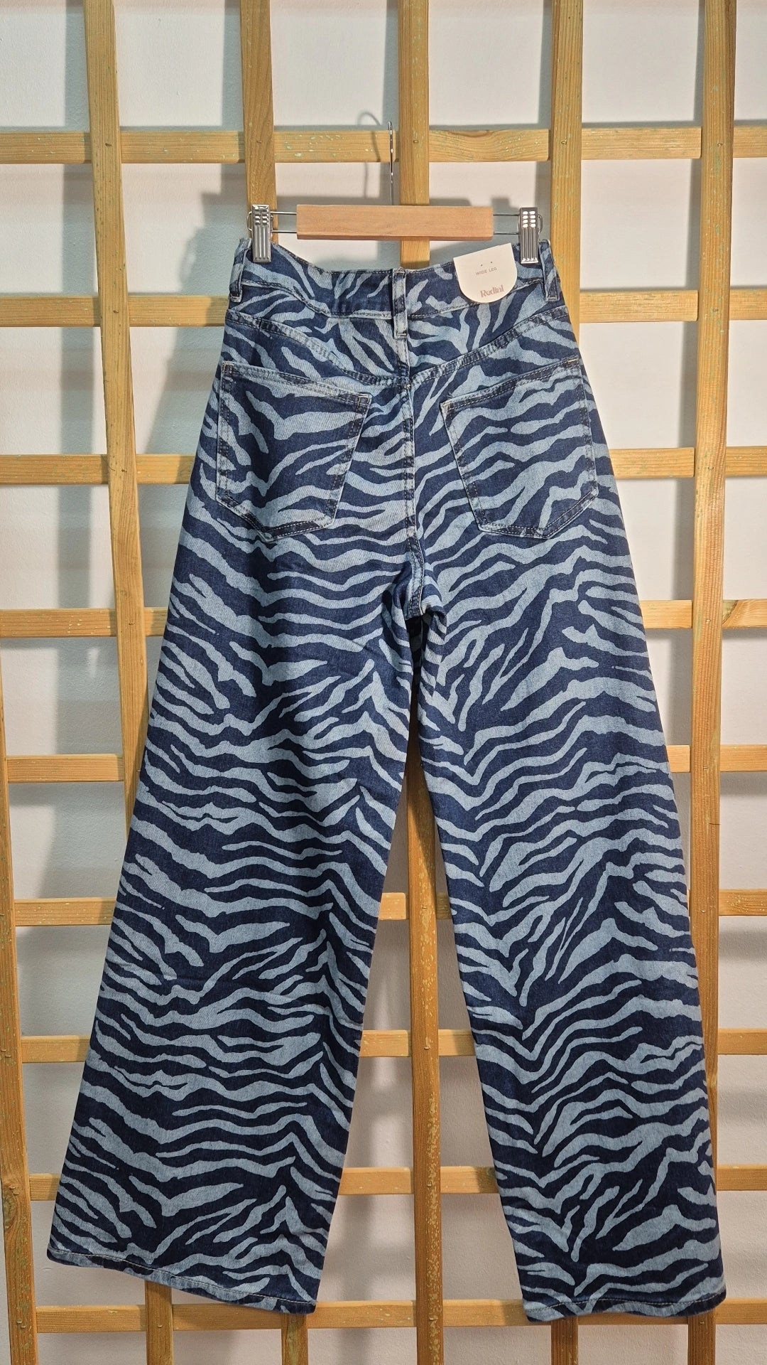 Pantalón animal print denim