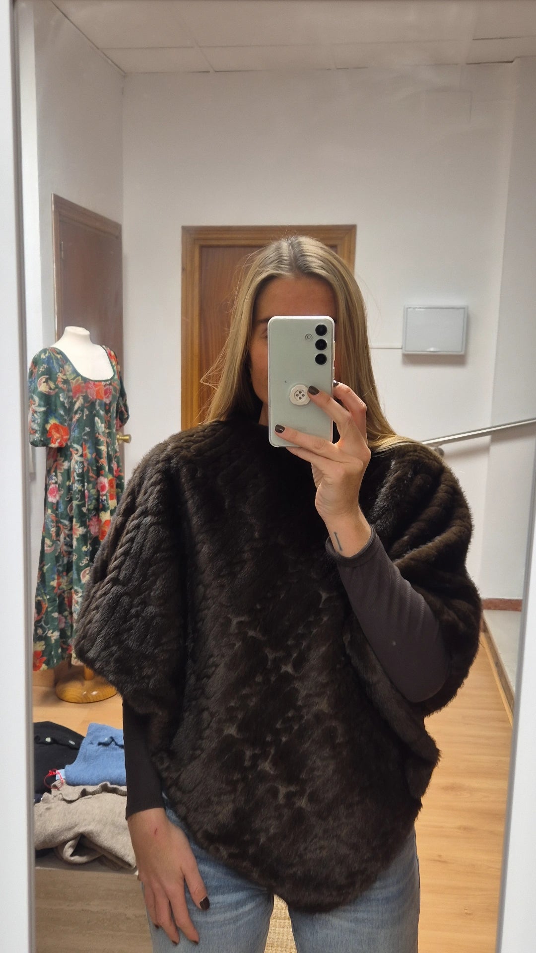 Poncho pelo marrón chocolate