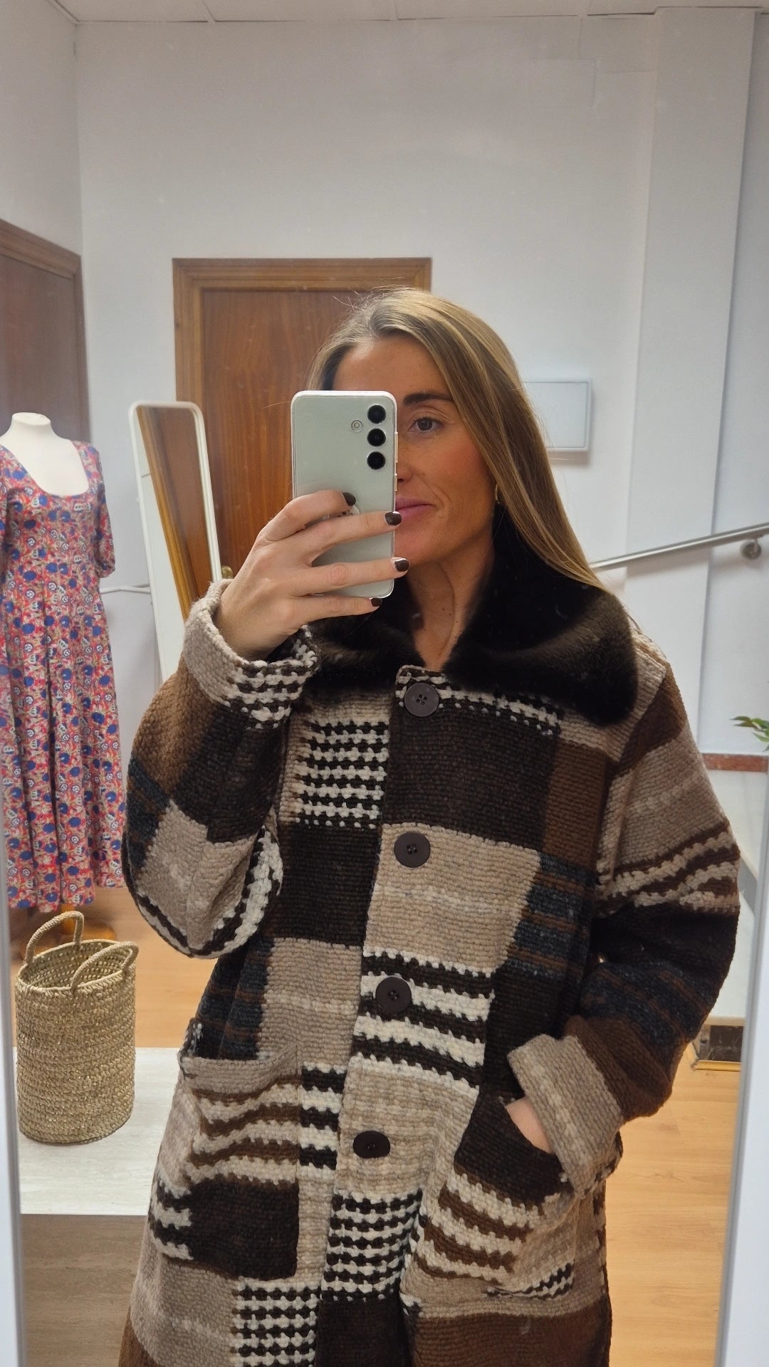 Abrigo de lana detalle pelo