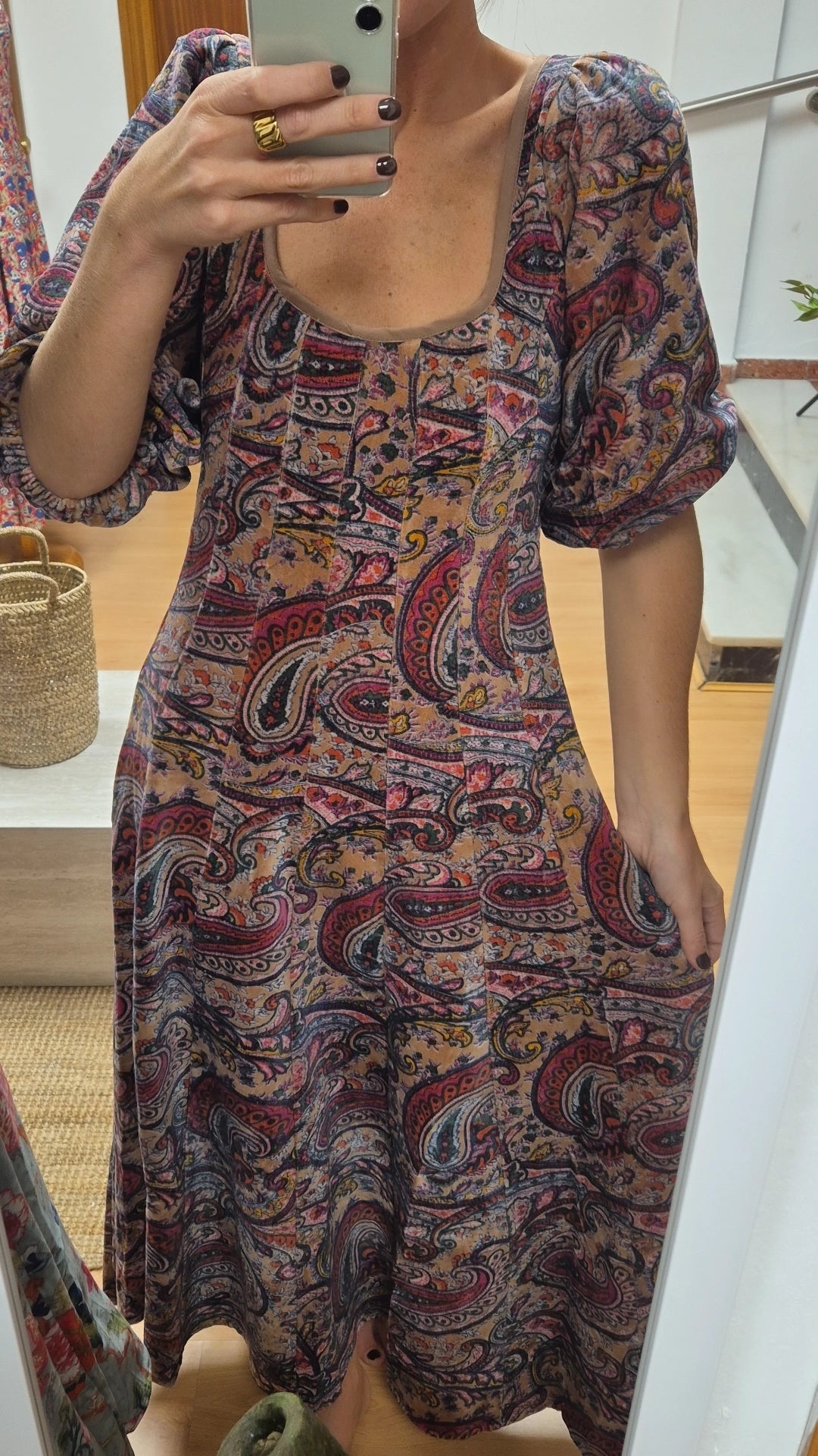 Vestido Moniquita con mangas Arena dorada