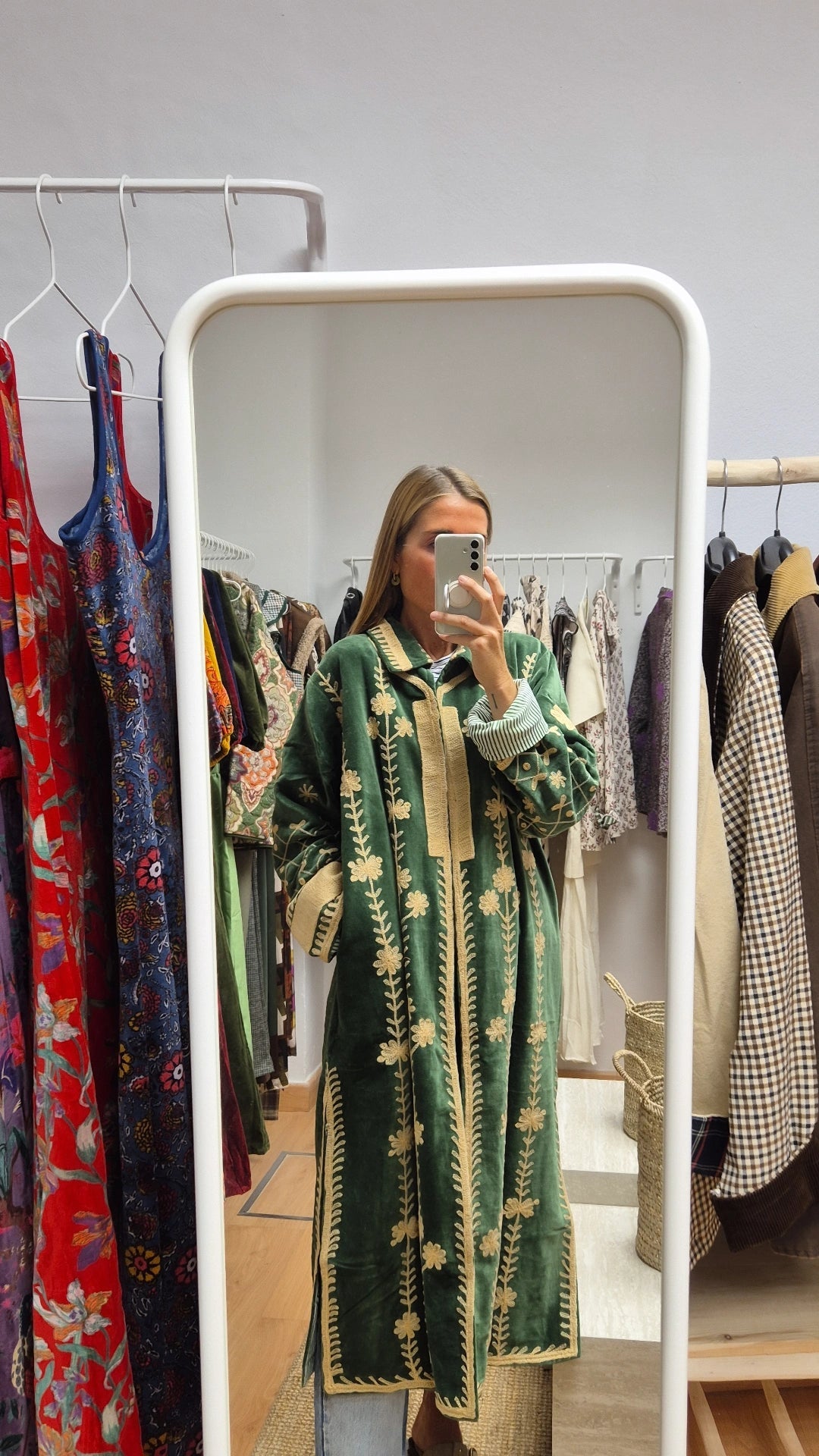 Abrigo Ankit terciopelo verde