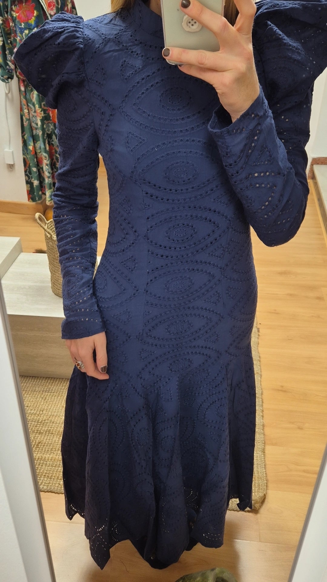 Vestido perforado azul marino