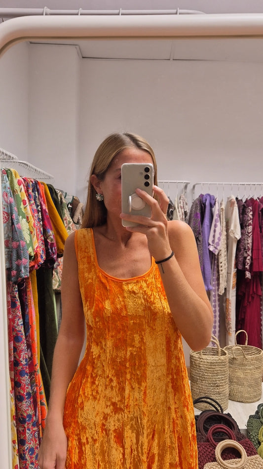 Vestido Moniquita terciopelo especial naranjito