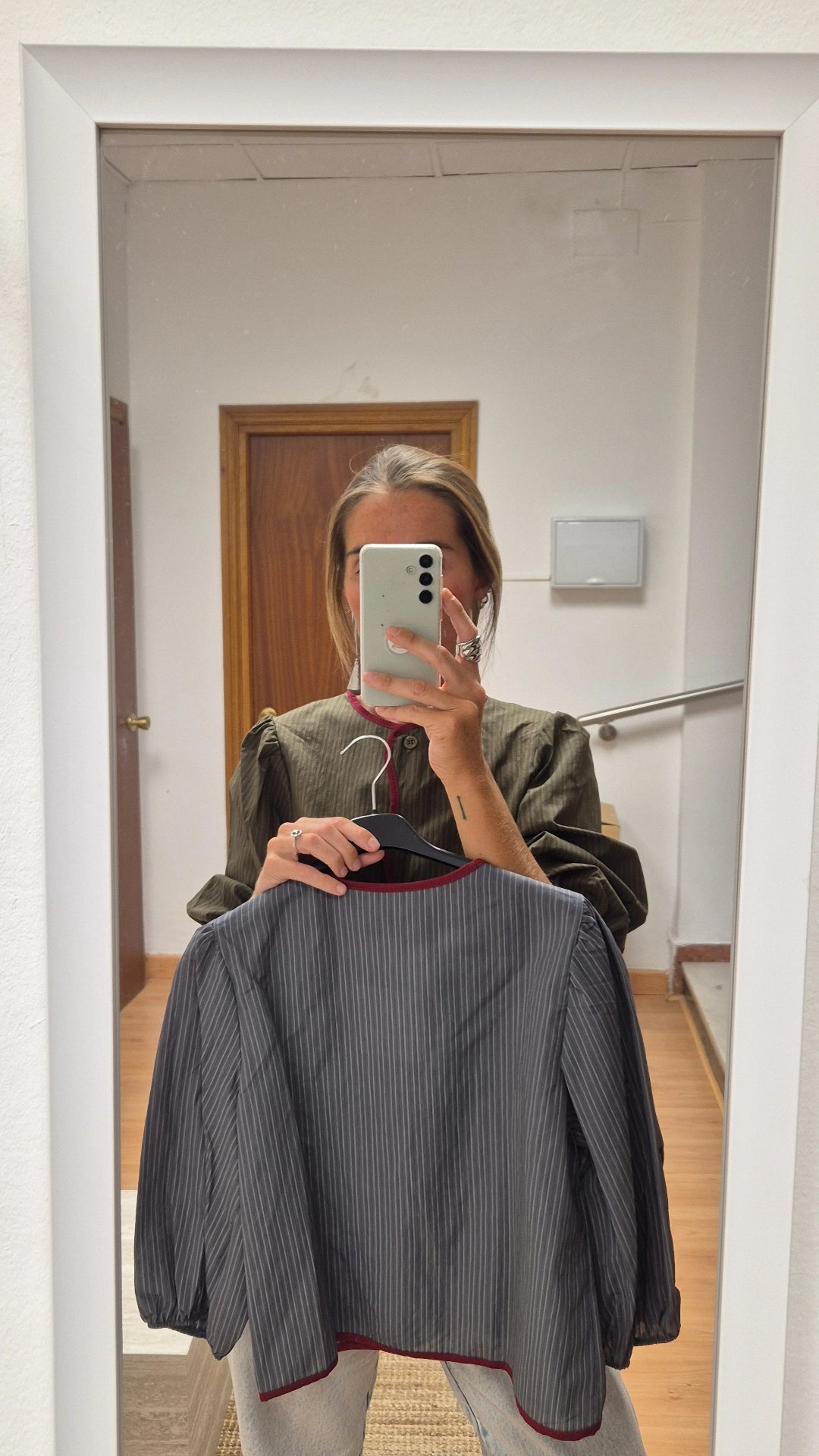 Chaqueta & Camisa Lola gris