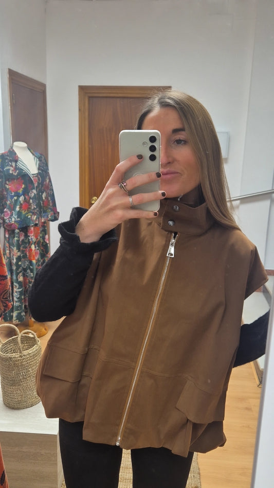 Chaleco bomber camel